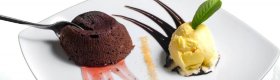Souffle de ciocolata cu inghetata  de vanilie