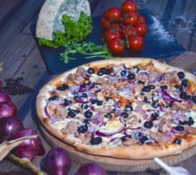 Pizza Tonno