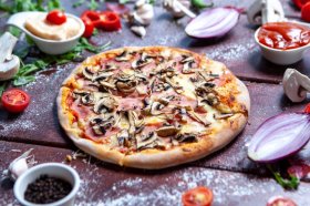 Pizza Prosciuto Funghi