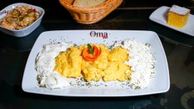 Meniu Mămăligă cu brânză